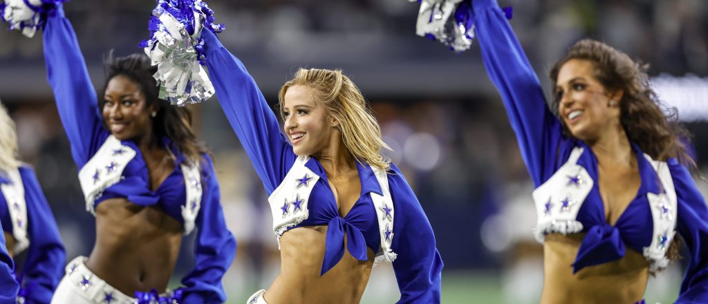 America's Sweethearts: Dallas Cowboys Cheerleaders