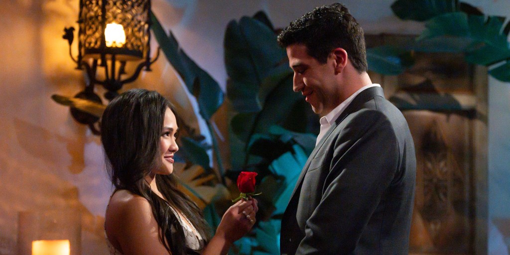 Devin Strader and Jenn Tran from Season 21 of The Bachelorette.