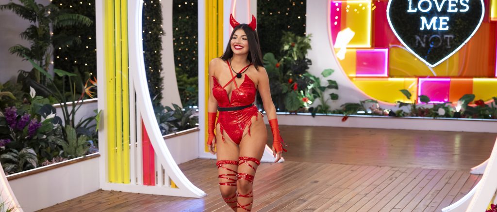 Kassy Castillo and her Love Island USA Season 6 bombshell entrance.