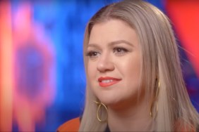 Kelly Clarkson & Others to Return & Perform in The Voice Season 26 Finale