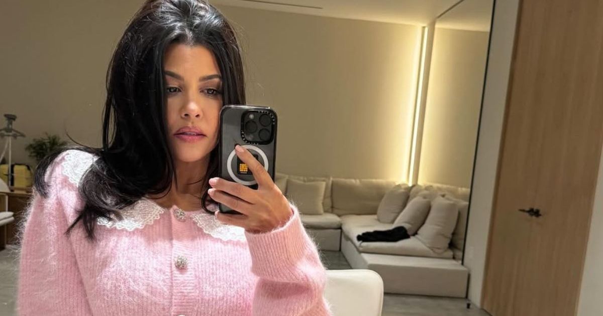 Kourtney Kardashian’s New Cozy Photos Are All About That Festive Vibe