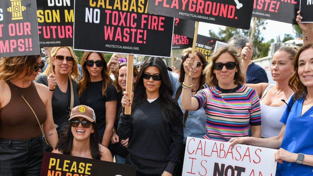 Kourtney Kardashian Calabasas fire waste protest photos