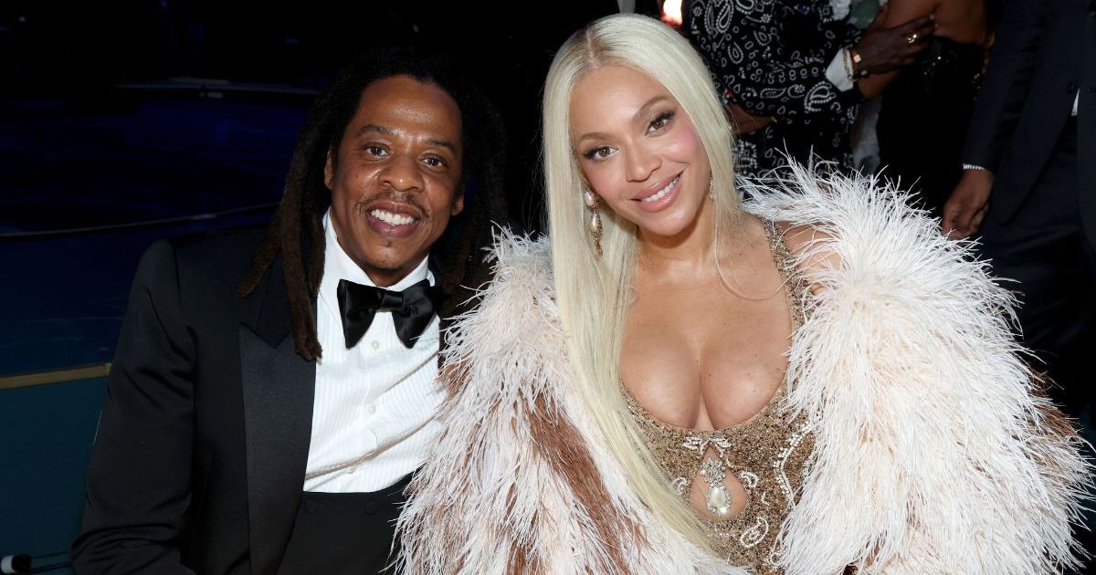 Beyonce & Jay-Z Are All Smiles in Dinner Photos Amid Ticket Price Drama #Beyonce