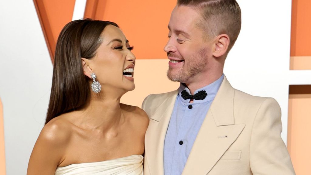 Brenda Song and Macaulay Culkin attend the 2025 Vanity Fair Oscar Party Hosted By Radhika Jones at Wallis Annenberg Center for the Performing Arts on March 02, 2025 in Beverly Hills, California.