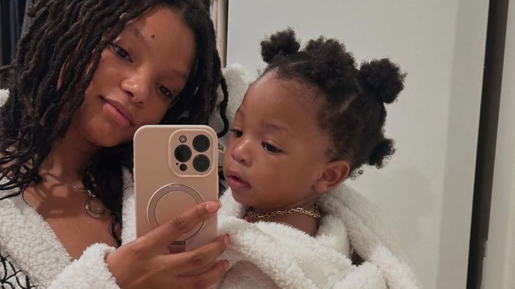 Halle Bailey son video